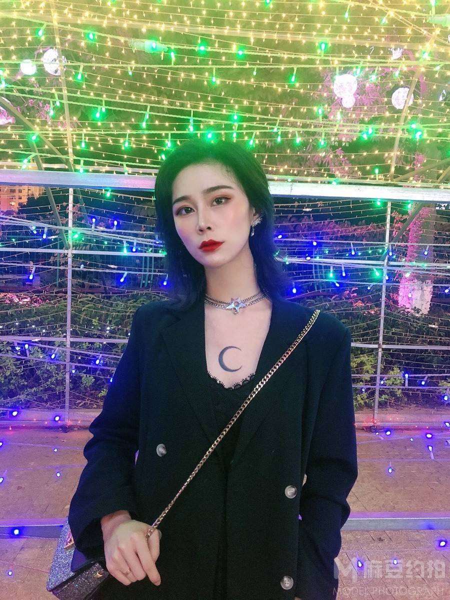 暗黑模特