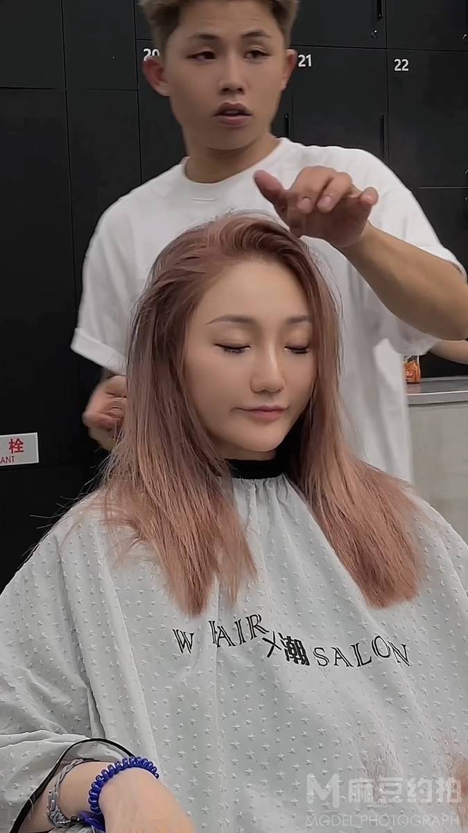 妆容模特
