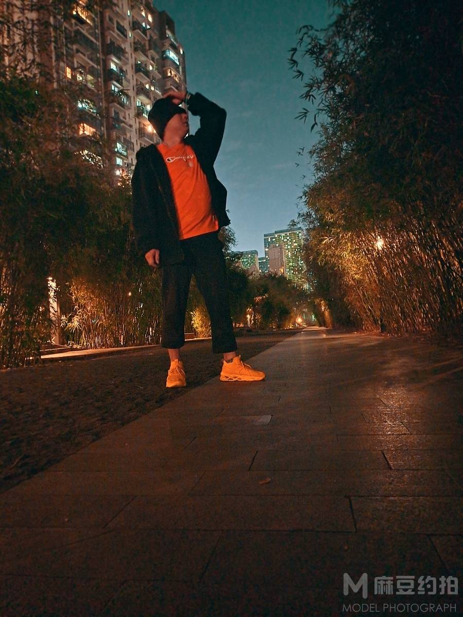 夜景模特