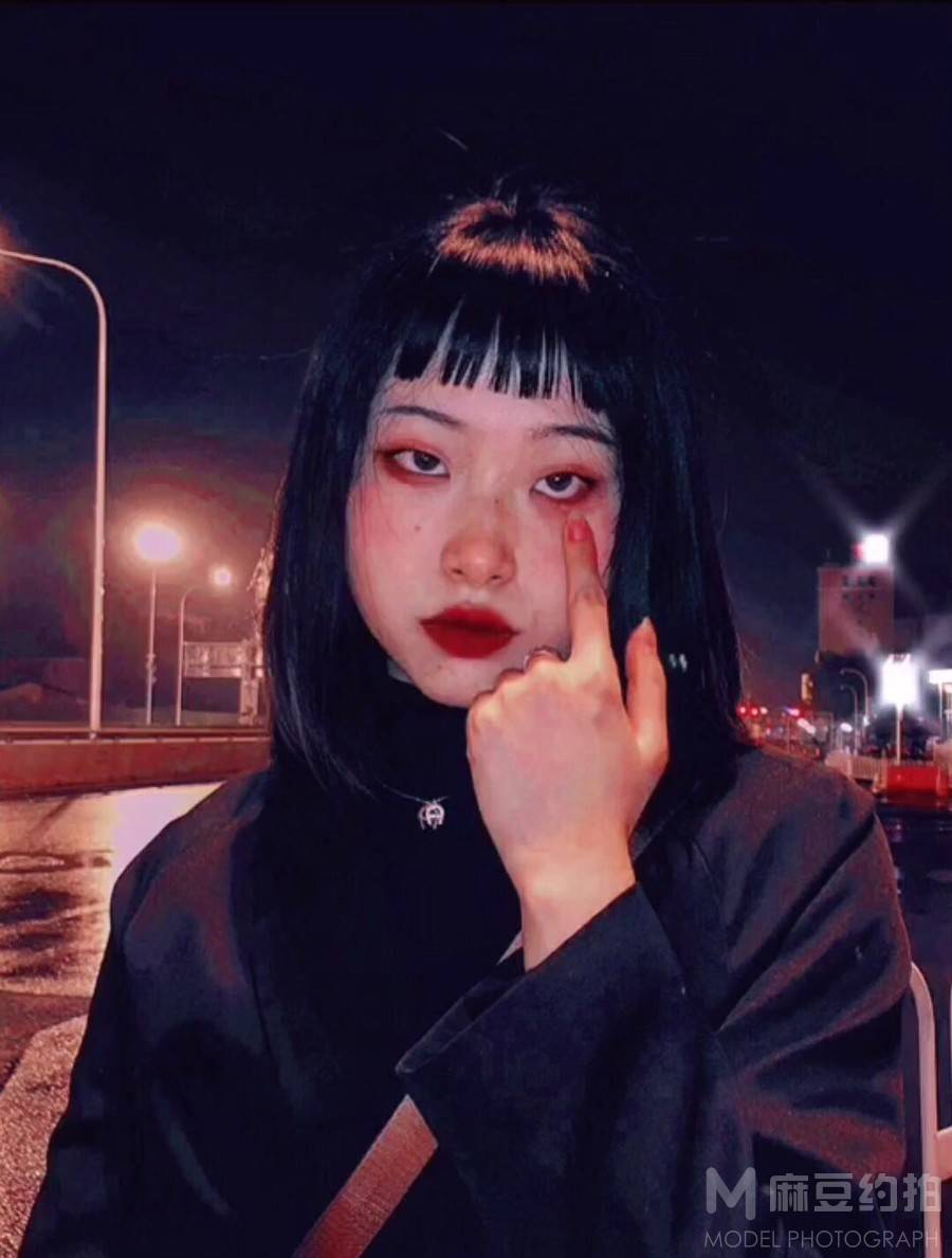 暗黑模特