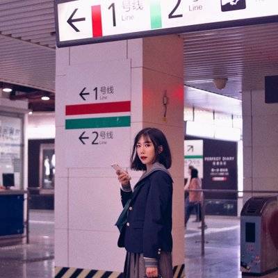 情绪模特