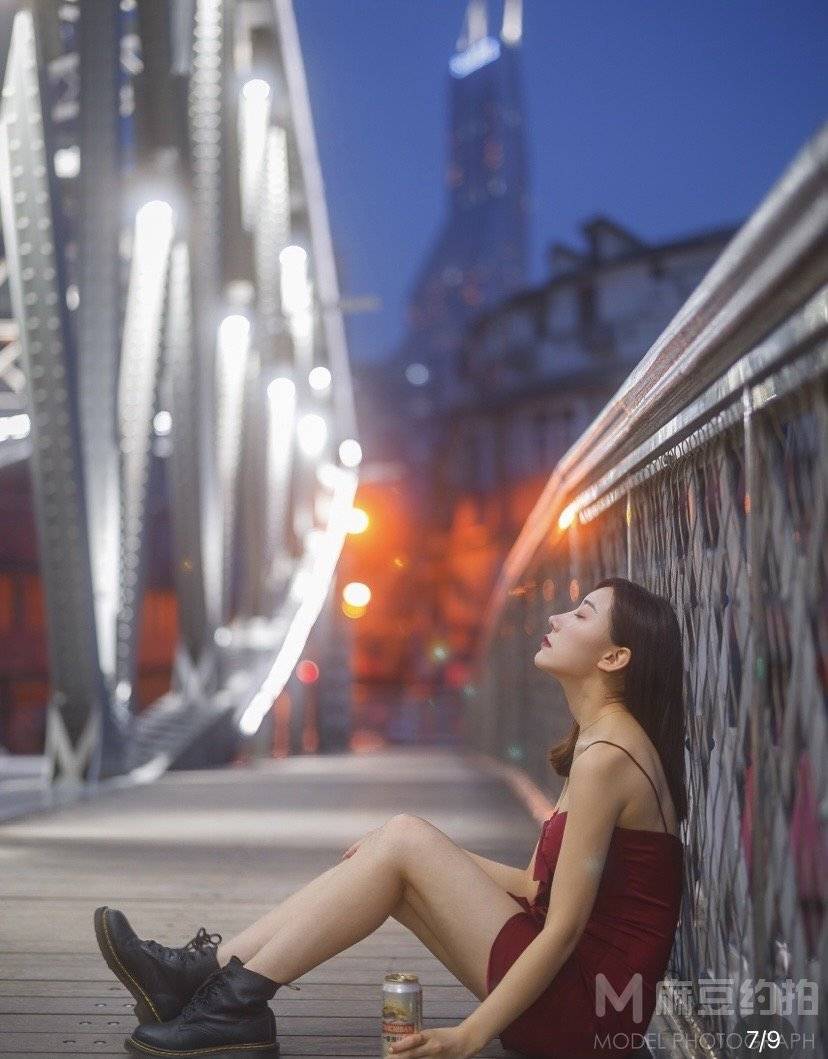 夜景模特