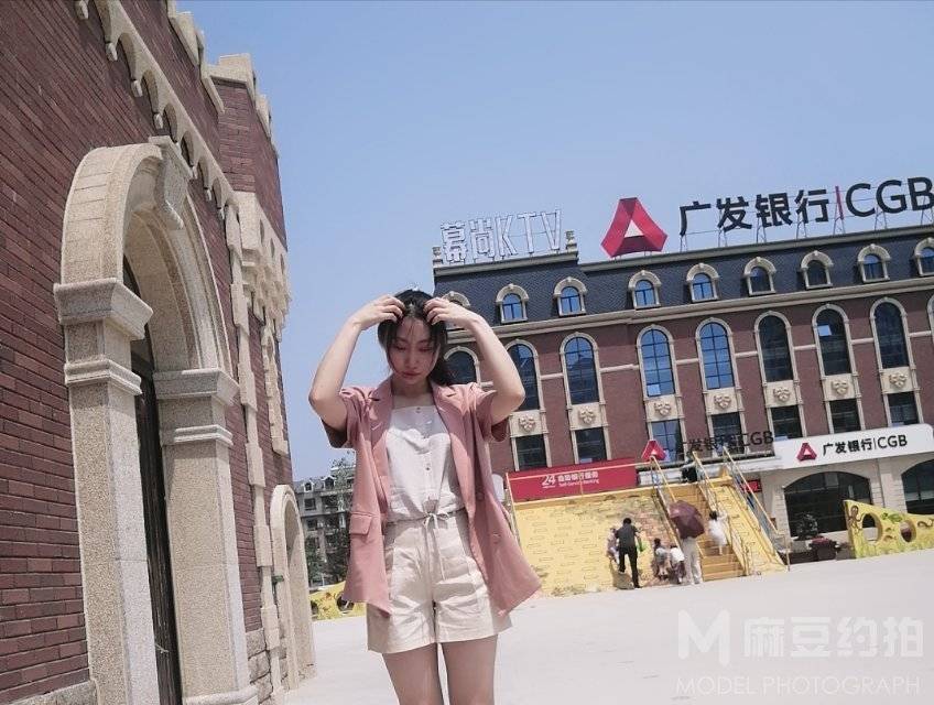 妆容模特