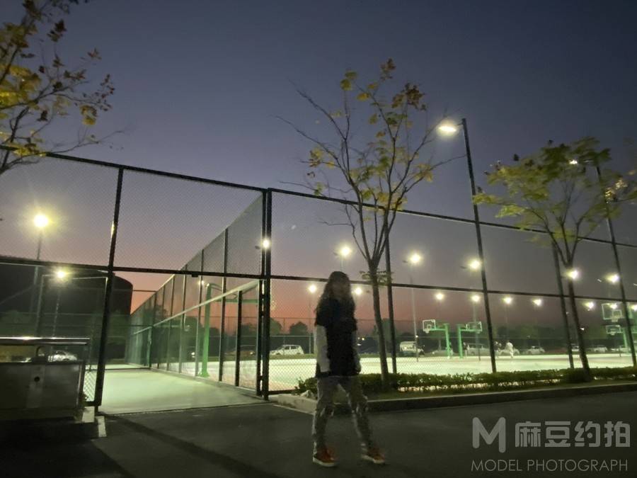 夜景模特