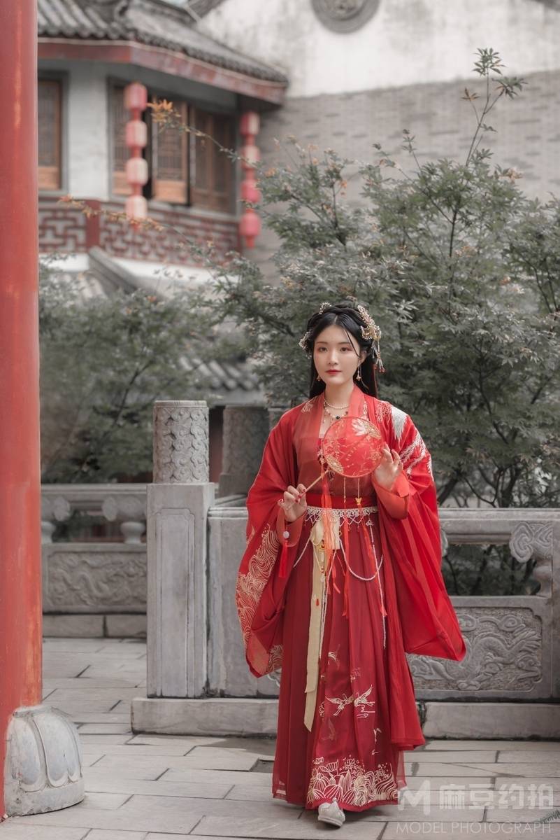 汉服模特