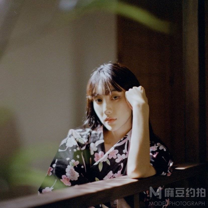 胶片模特