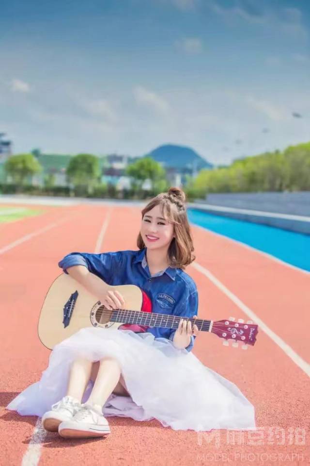 校园模特