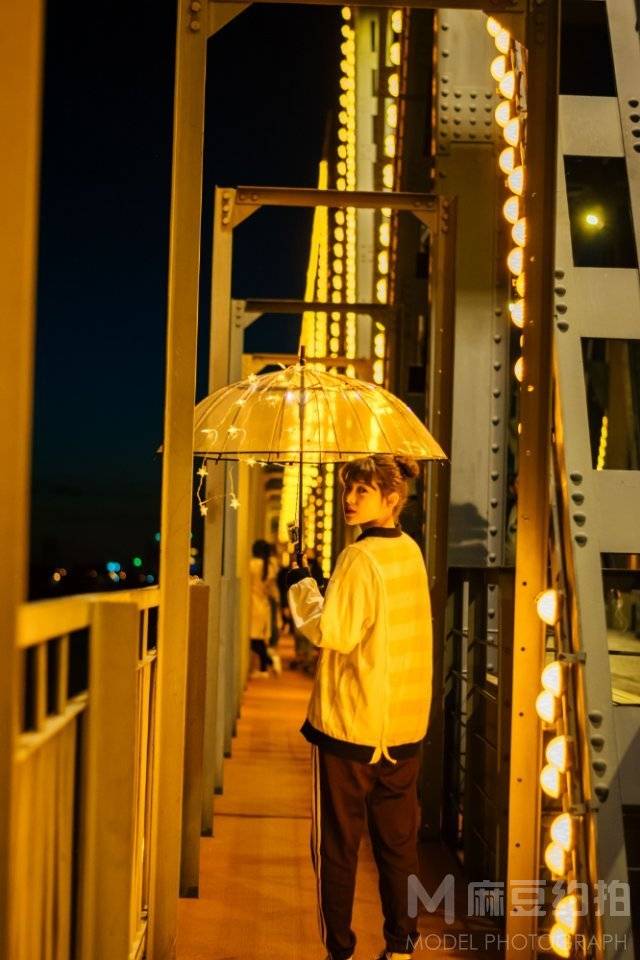 夜景模特