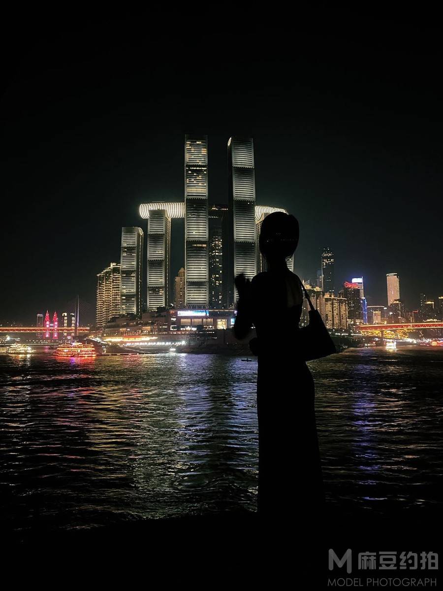 夜景模特