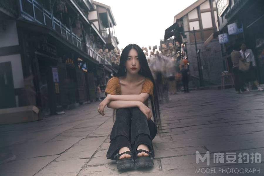 情绪模特