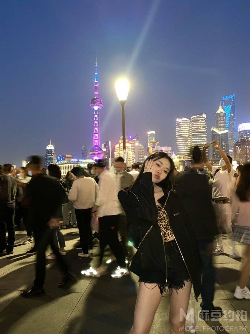 夜景模特