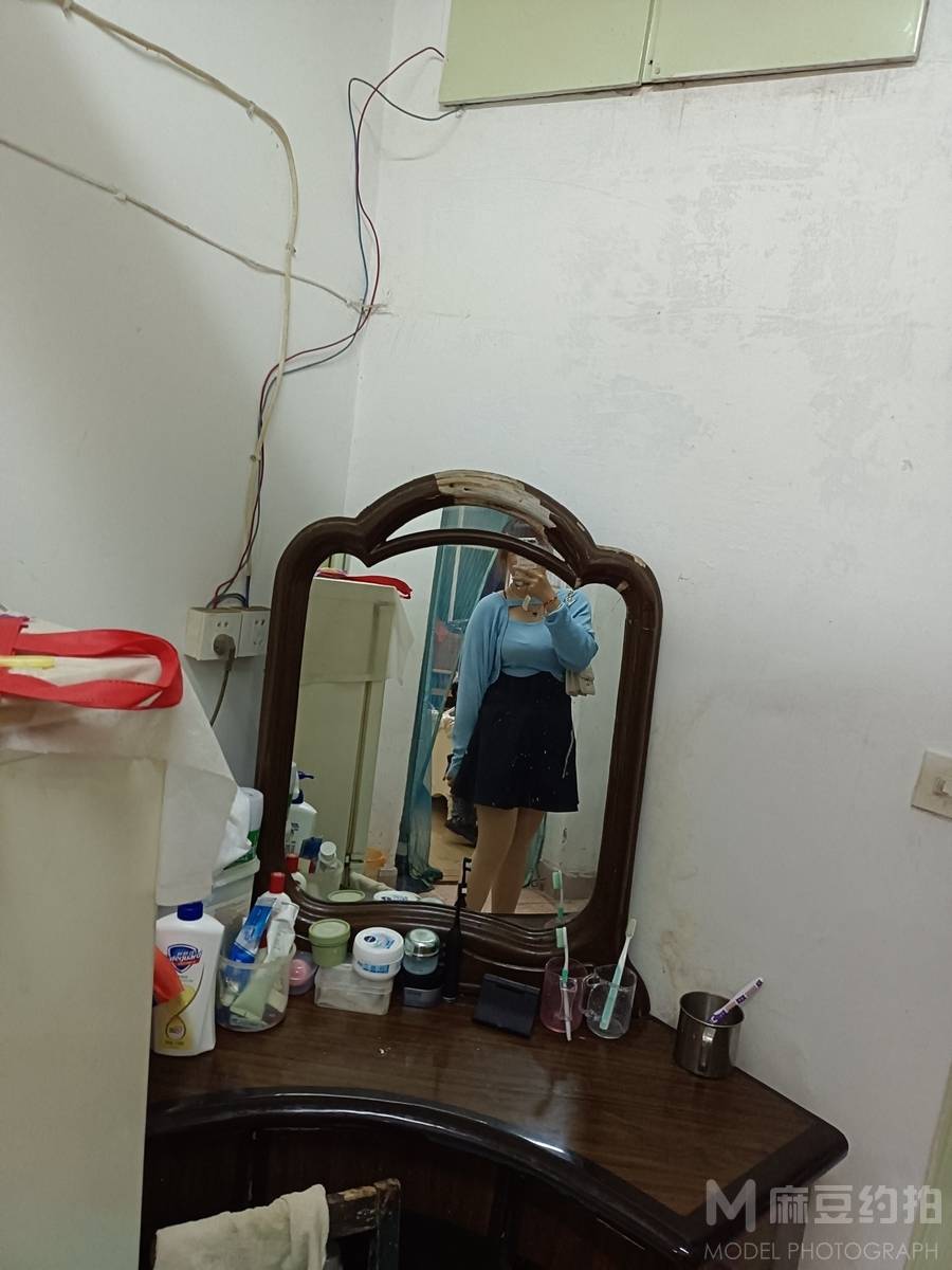 黑白模特