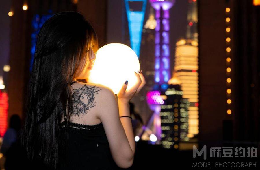 夜景模特