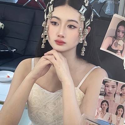妆容模特