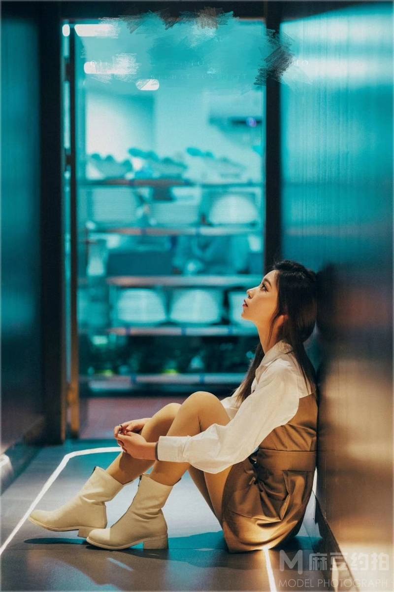 情绪模特
