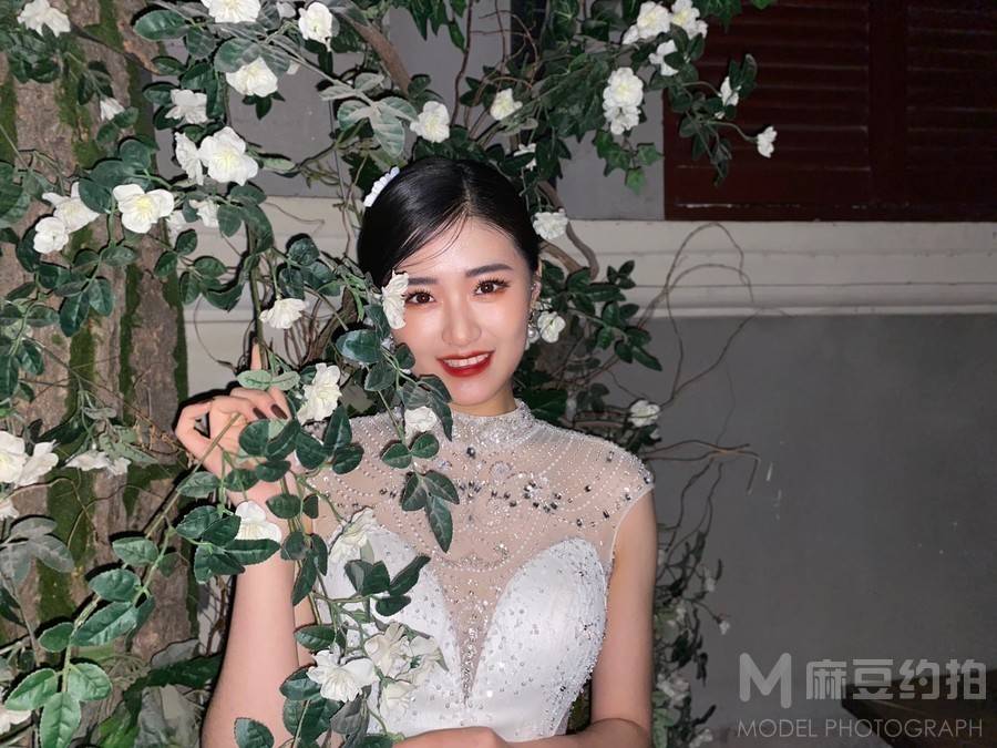 妆容模特