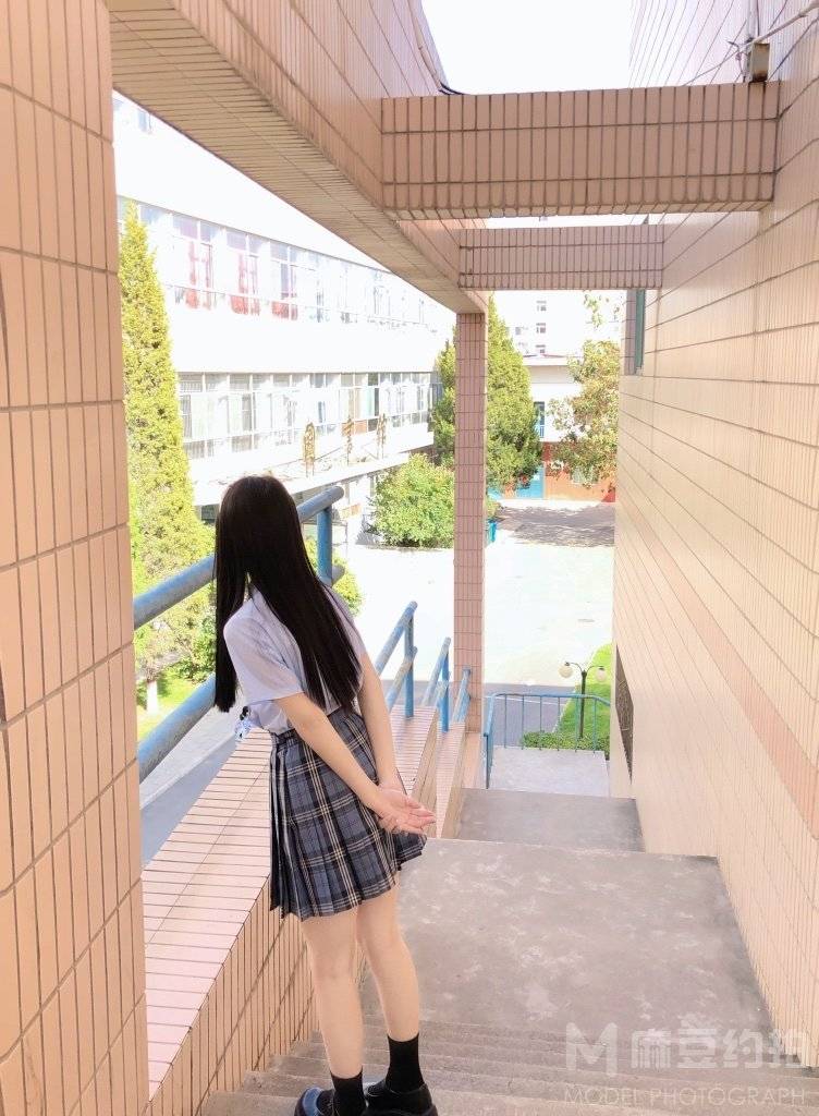 校园模特