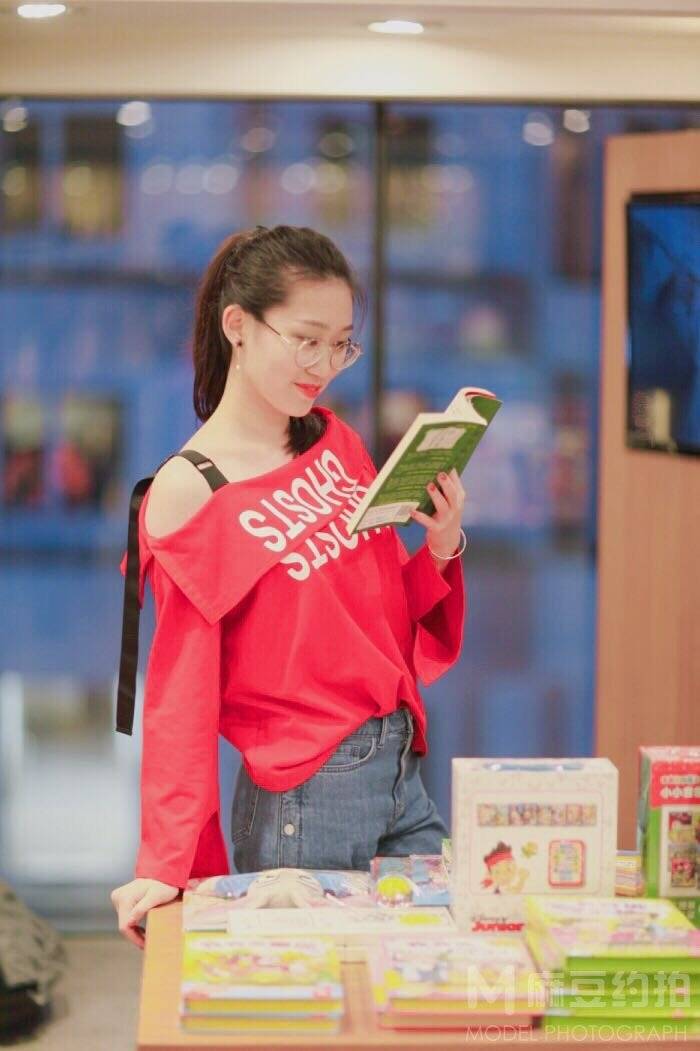 纪实模特