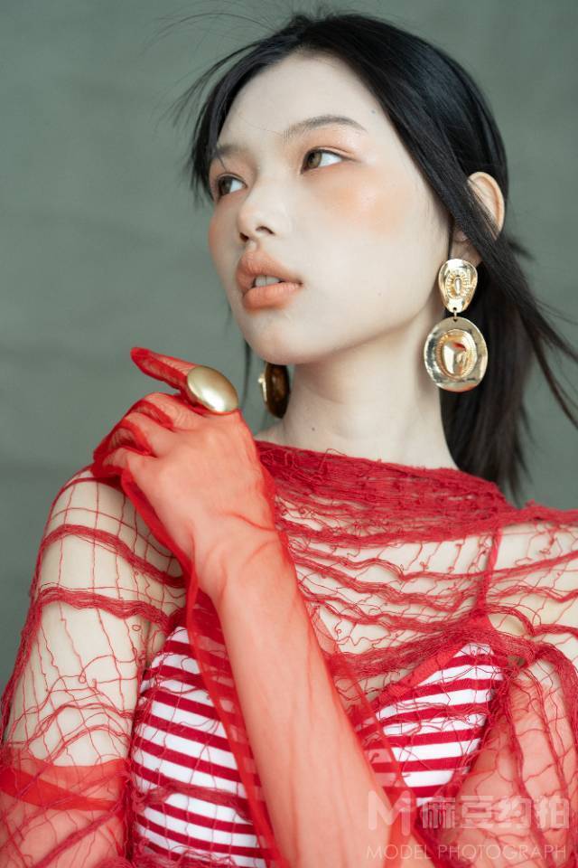 妆容模特