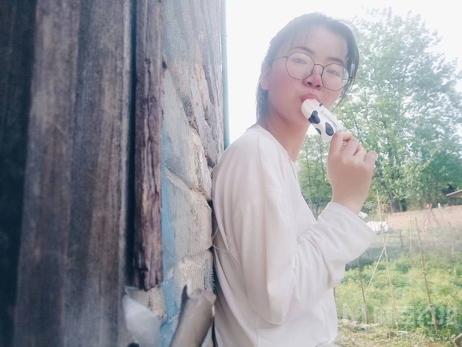 黑白模特