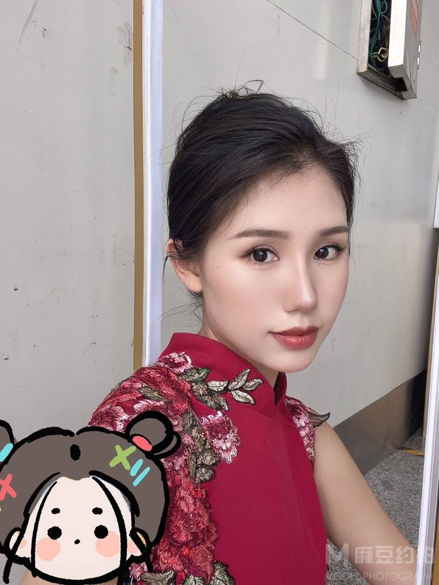 妆容模特