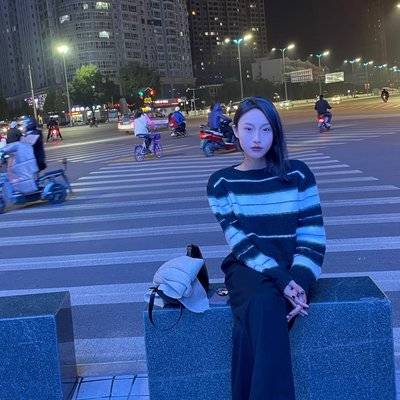 黑白模特