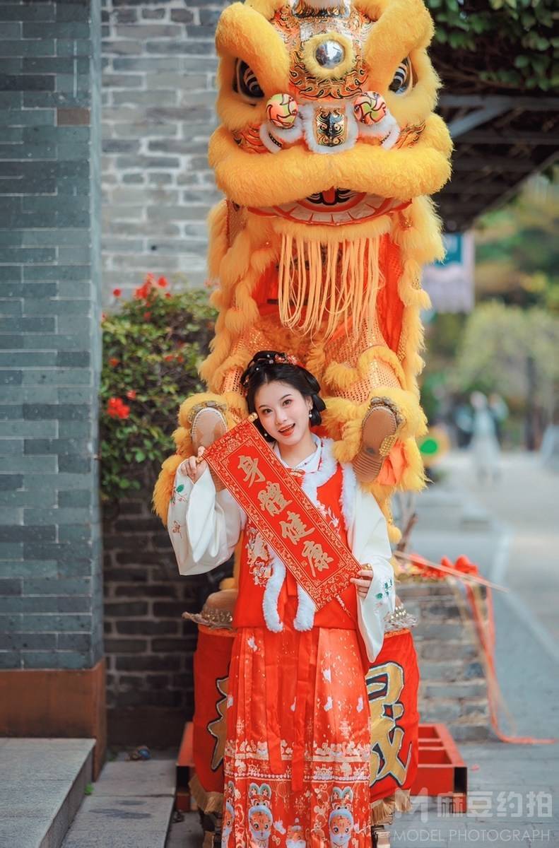 汉服模特