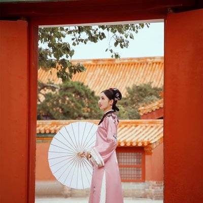 汉服模特