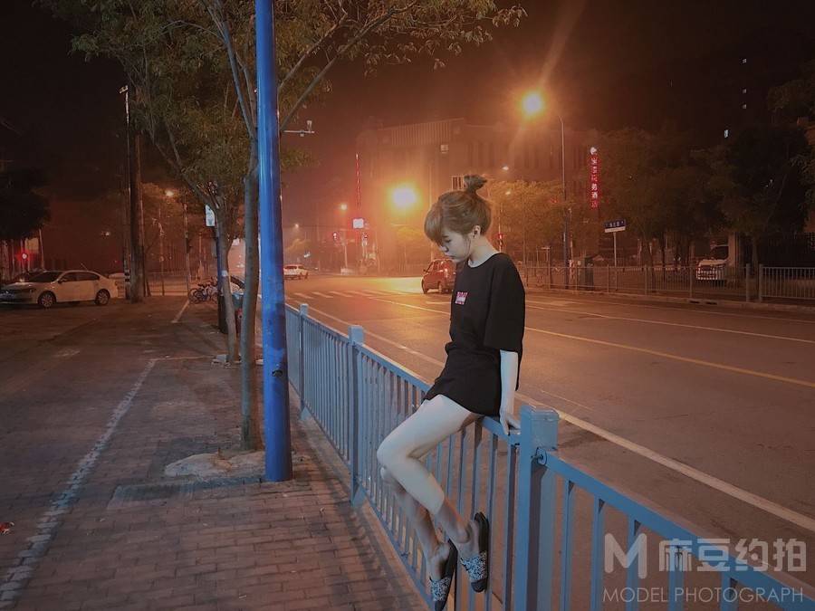 夜景模特