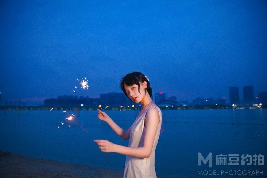 夜景模特
