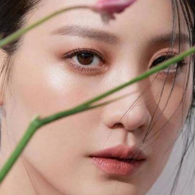 黑白模特
