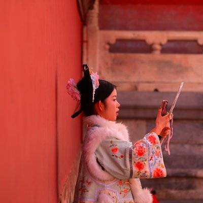 情绪模特