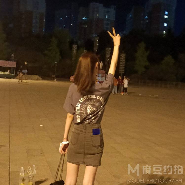 校园模特