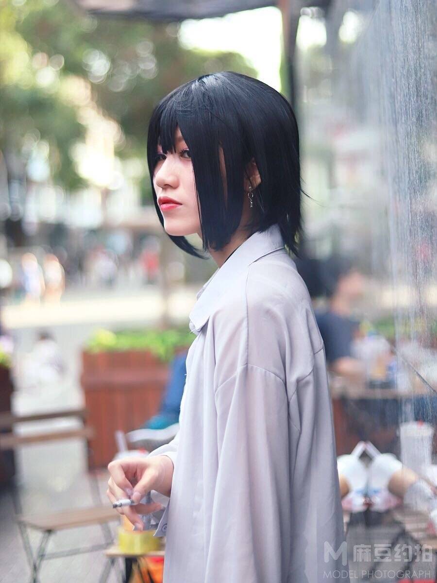 情绪模特