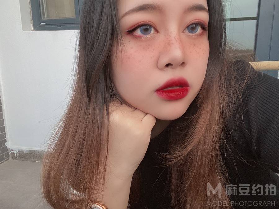 妆容模特