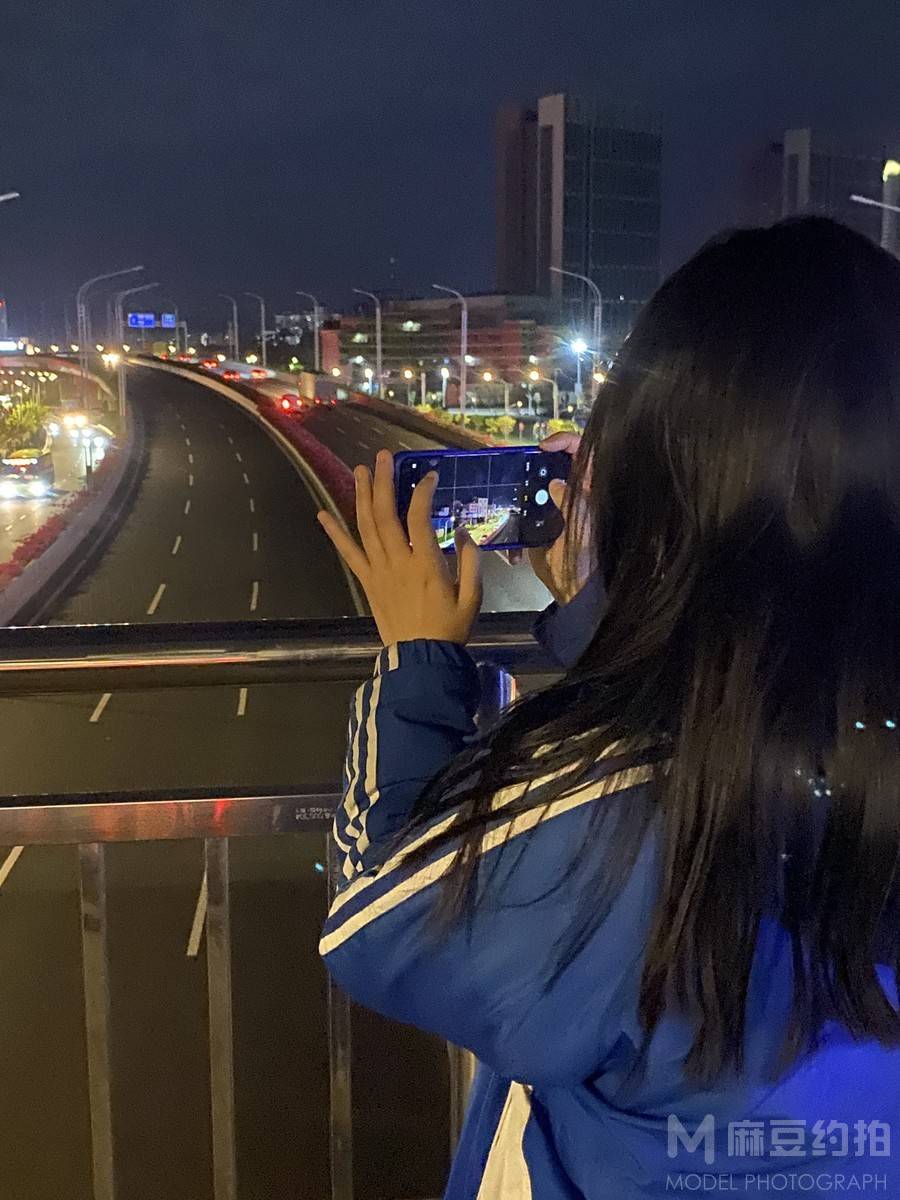 夜景模特
