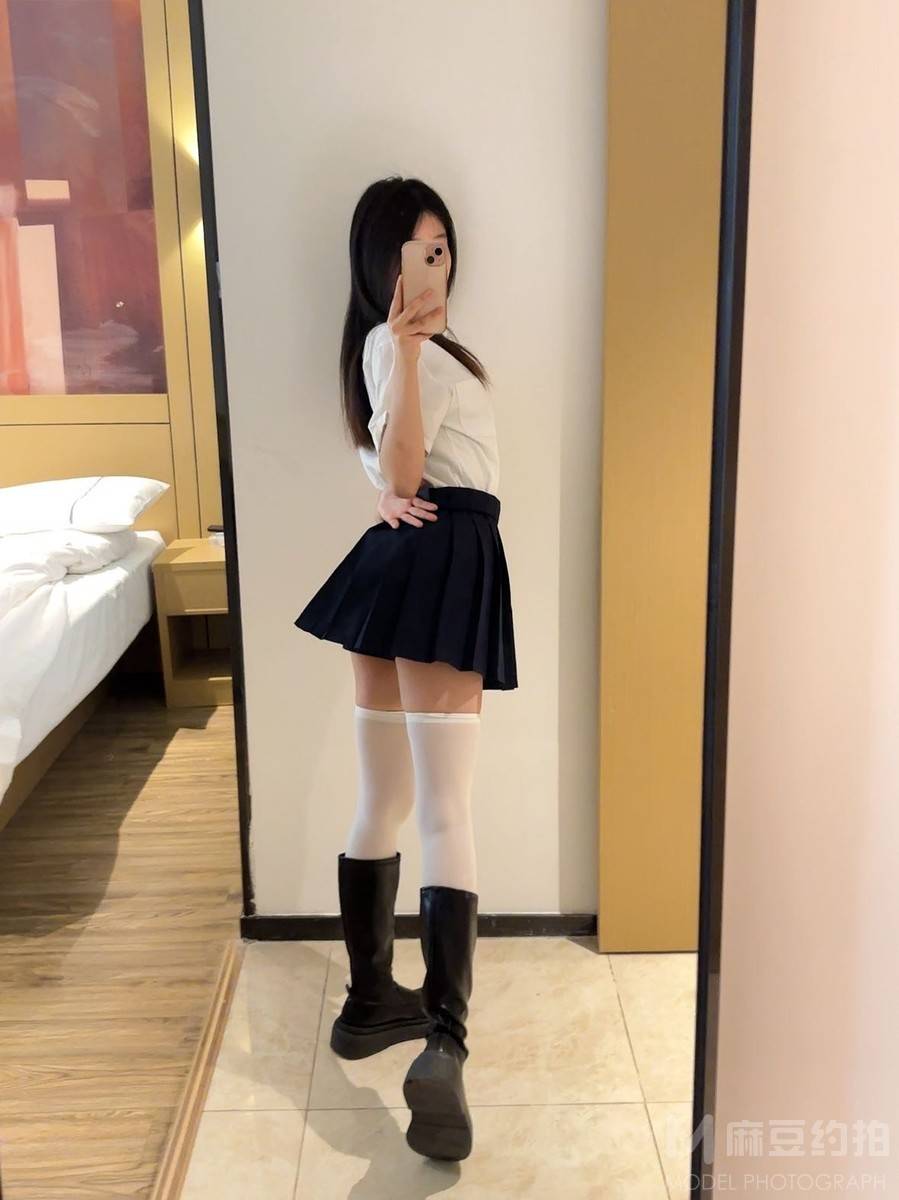黑白模特