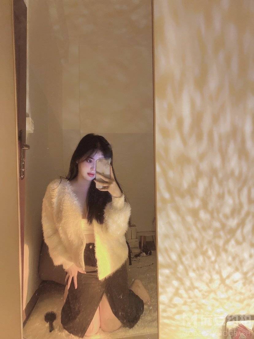 黑白模特