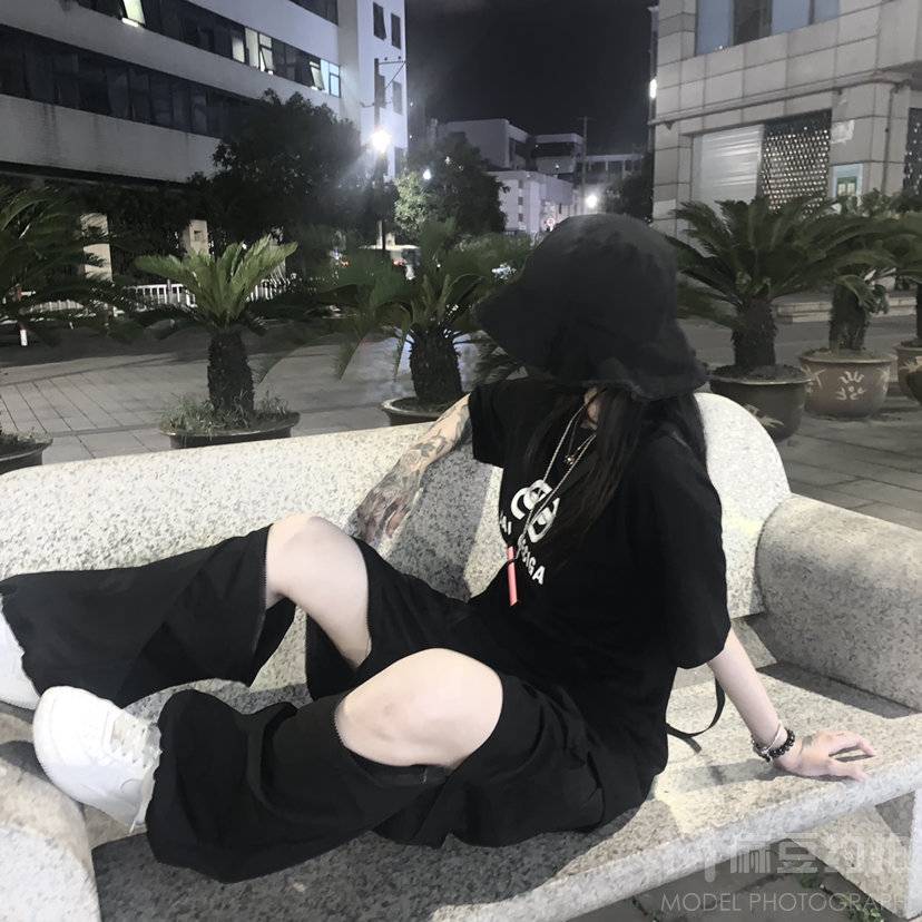 暗黑模特