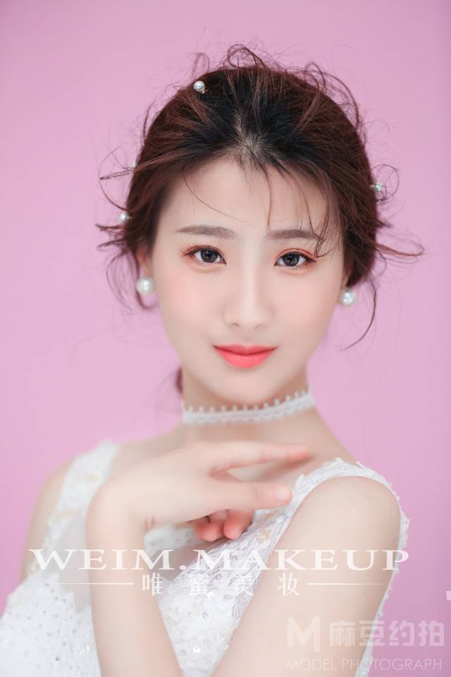 妆容模特