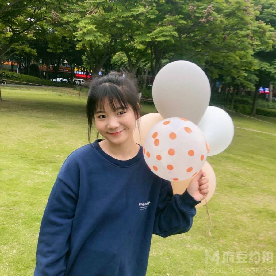 校园模特
