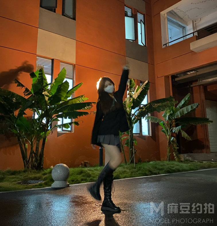 校园模特