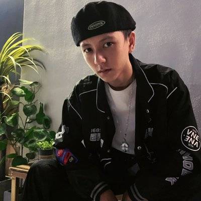 黑白模特