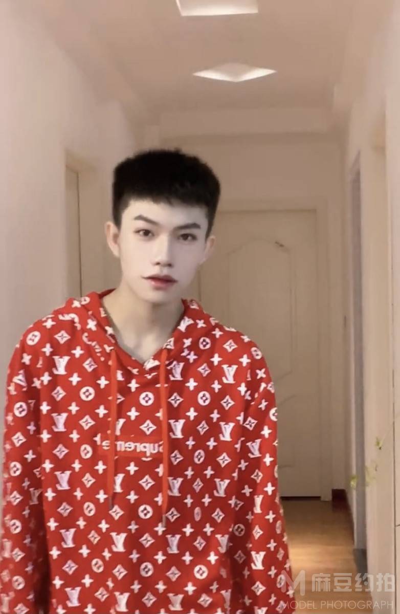 校园模特