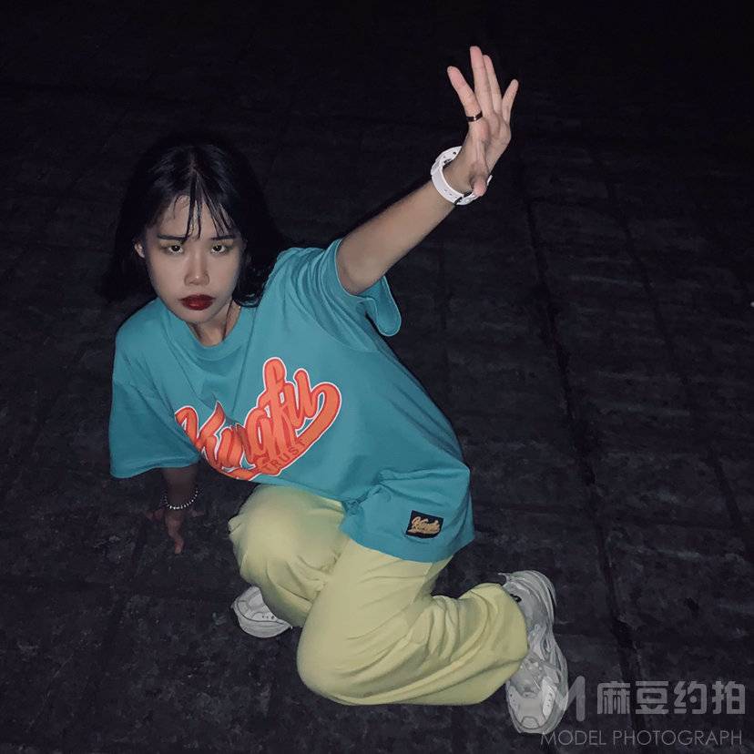 夜景模特