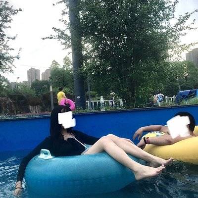 黑白模特