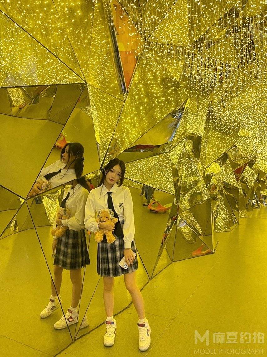 校园模特