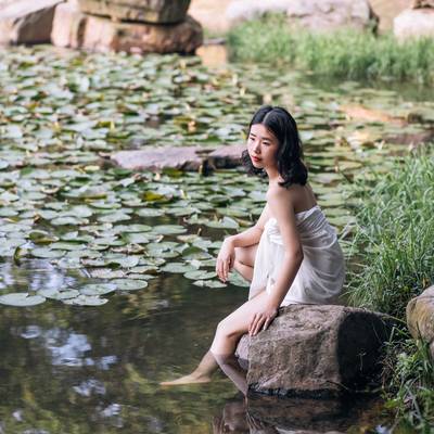 情绪模特