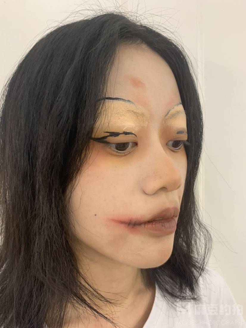妆容模特