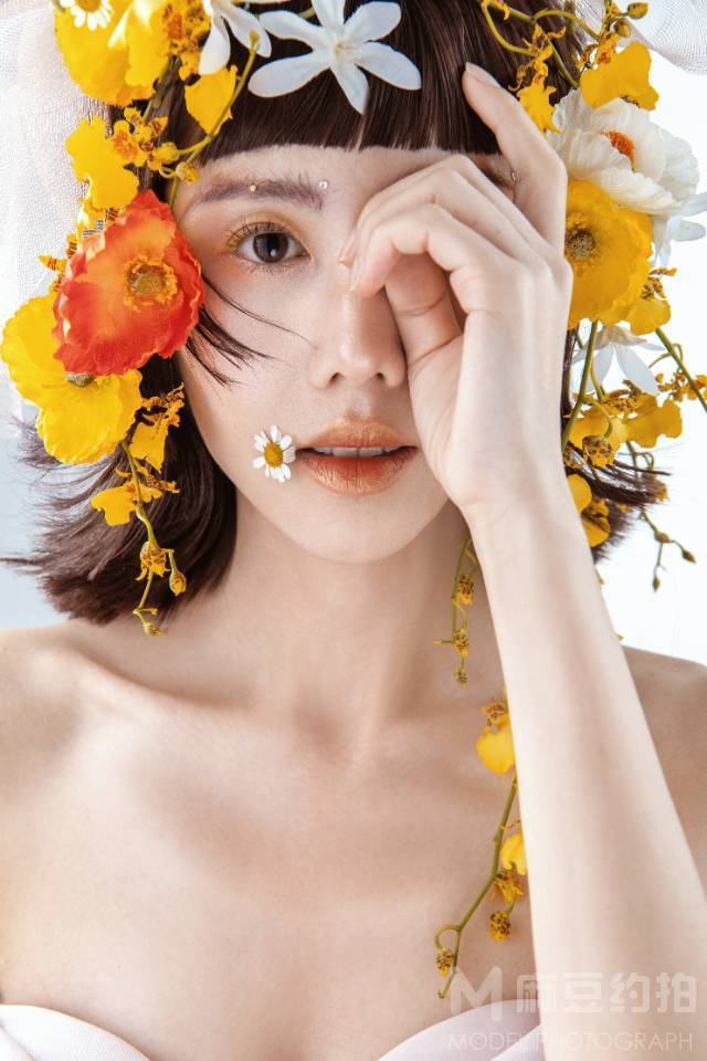 情绪模特